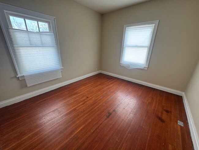 Building Photo - 1211 Sheridan-