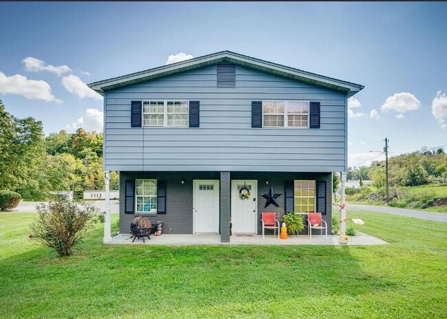 Building Photo - 3203 Island Rd