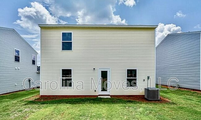 Building Photo - 523 Springtime Ln