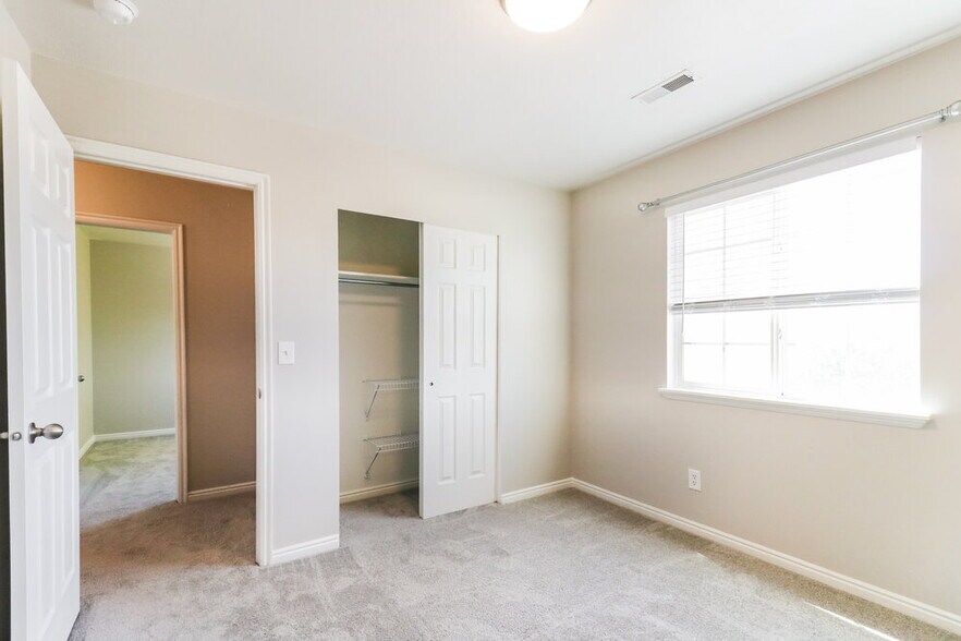 Building Photo - 3586 W 850 S