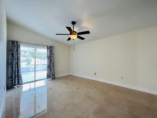 Building Photo - 3909 Yellow Finch Ln