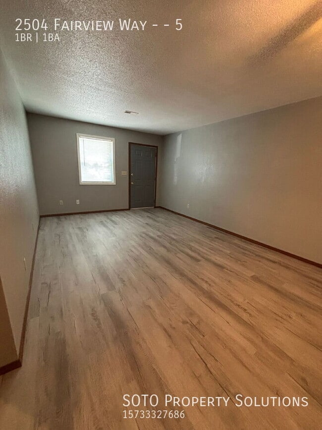 Building Photo - 2504 Fairview Way