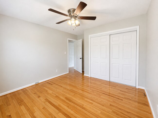 Building Photo - 1228 Bromley Dr