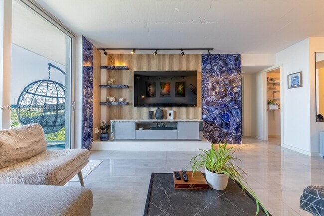 Building Photo - 2841 NE 163rd St