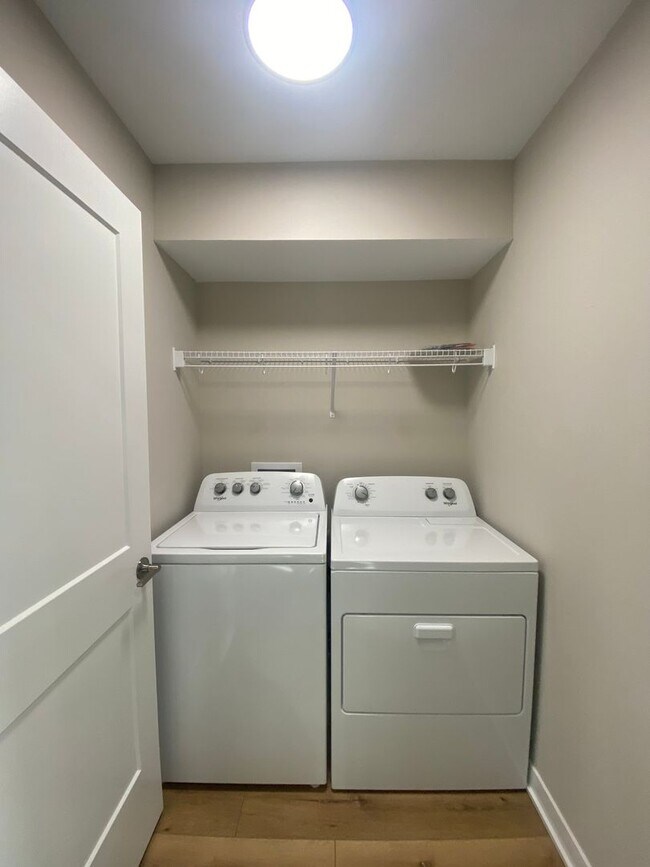 Building Photo - Luxury Homes in West Des Moines - RENT SPECIAL!