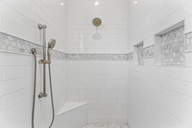 Building Photo - 505 Flint Ridge Trail