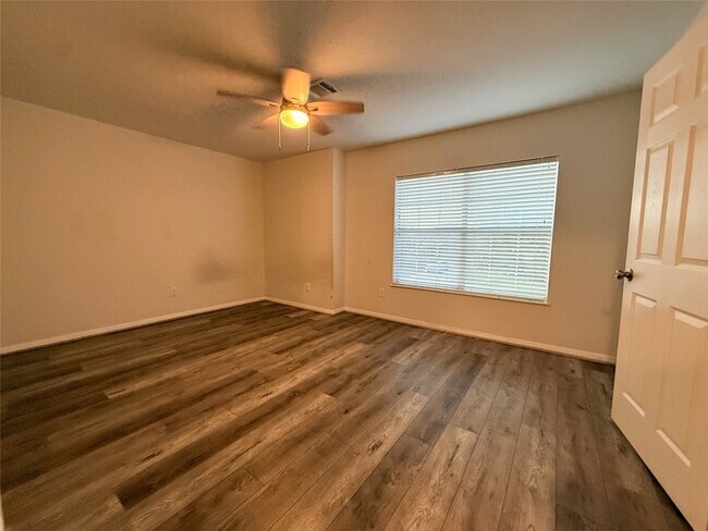 Building Photo - 7506 Stone Arbor Ln
