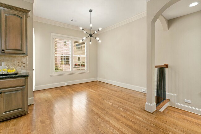 Building Photo - 4 Waterway Ct