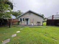 Building Photo - 1 bed, 1 full bath duplex in Pickens