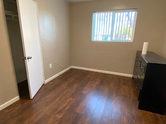 Building Photo - 3239 Phoenix