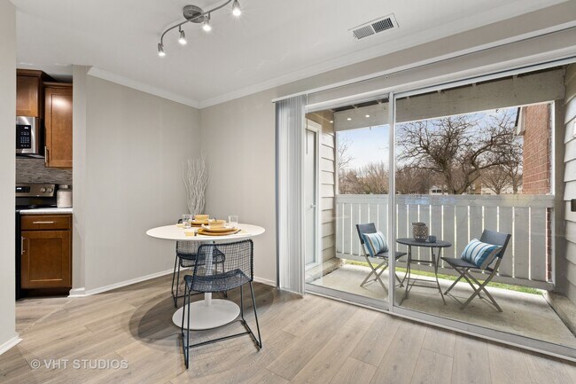 Building Photo - 1711 Buttonwood Cir