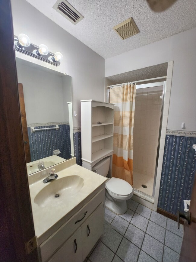 Building Photo - 35097 Whispering Oaks Blvd