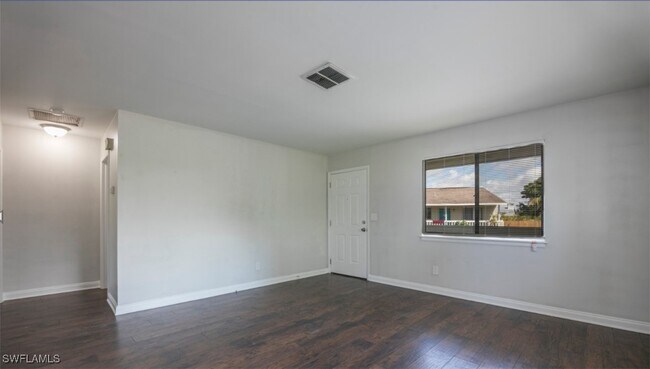 Building Photo - 2455 Thomasson Dr