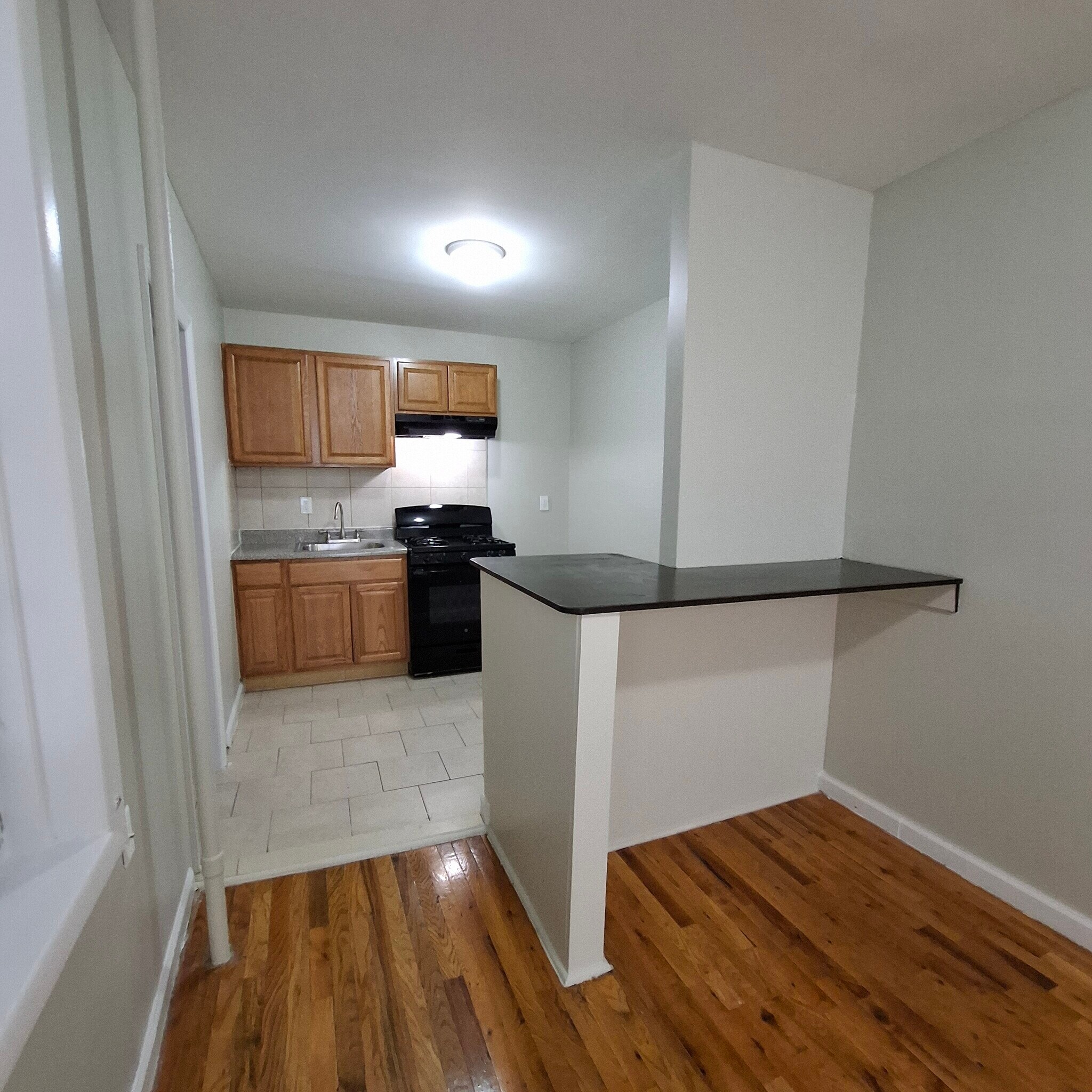 76 N 9th St 5 - 75 N 9th St