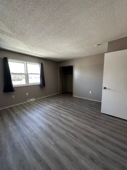 Building Photo - 3703 Kalamazoo Ave SE