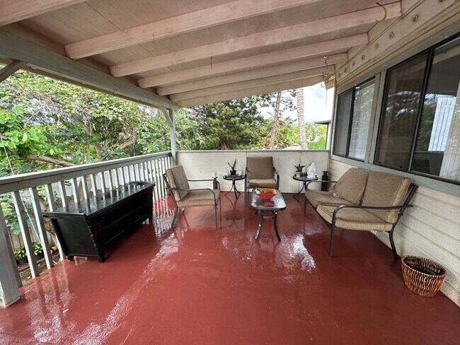 Building Photo - 42 Waikalani Pl