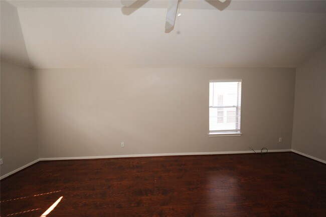 Building Photo - 5539 Mountain Forest Dr