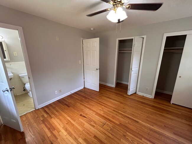 Building Photo - 3214 Lewisburg Dr NW