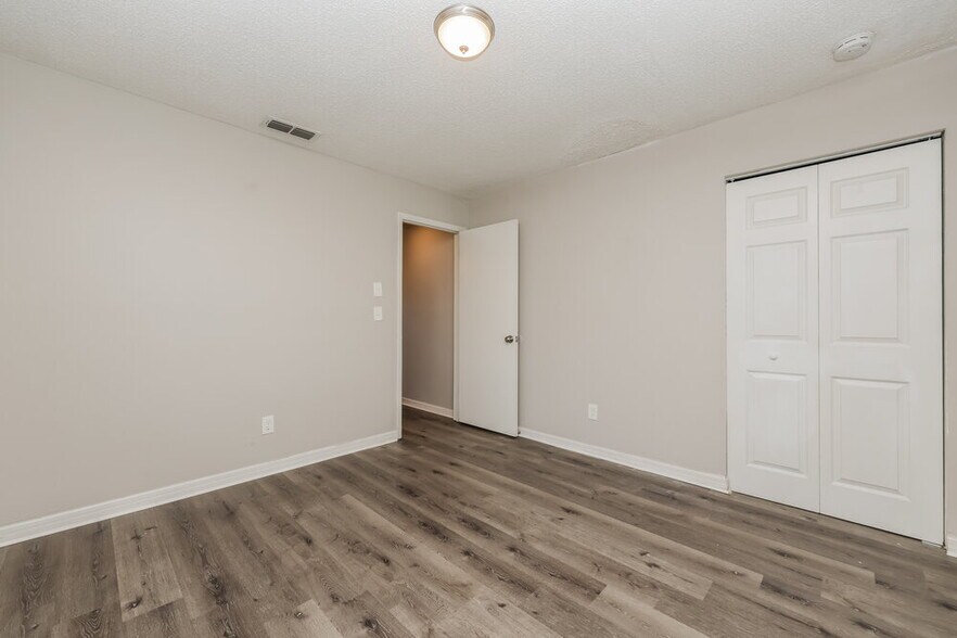 Building Photo - 11337 Blackbark Dr