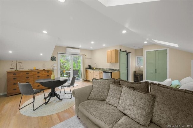 Building Photo - 170 CT-37