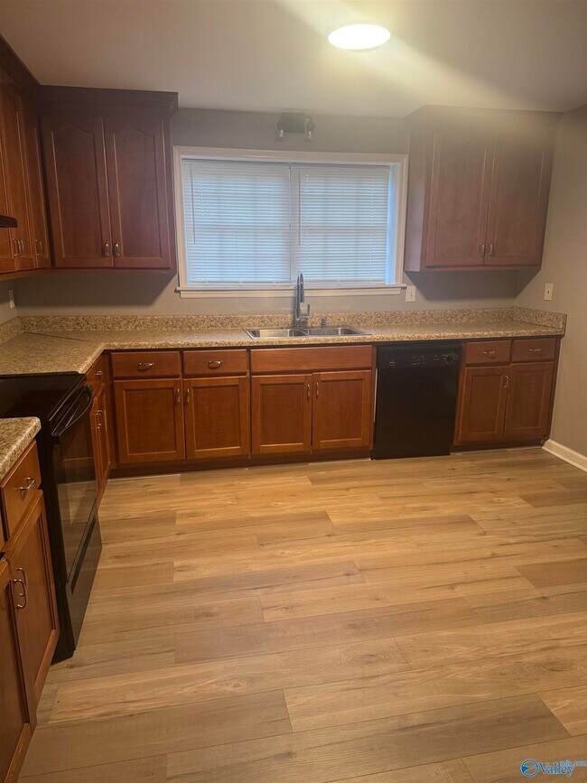 Building Photo - 3218 Uvalde Ln NW