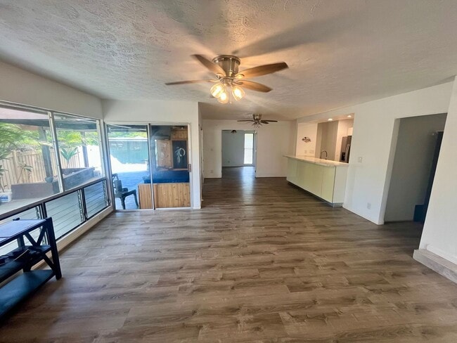 Building Photo - Modern Coastal Oasis: 1 Bedroom, 1 Bath All-Inclusive Retreat in Hawaii Kai