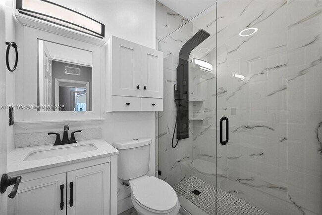 Building Photo - 640 SE 1st St