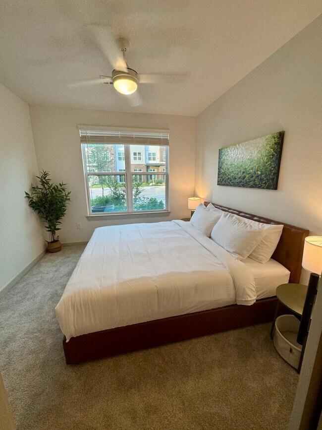 Building Photo - 1301 Leah Ave