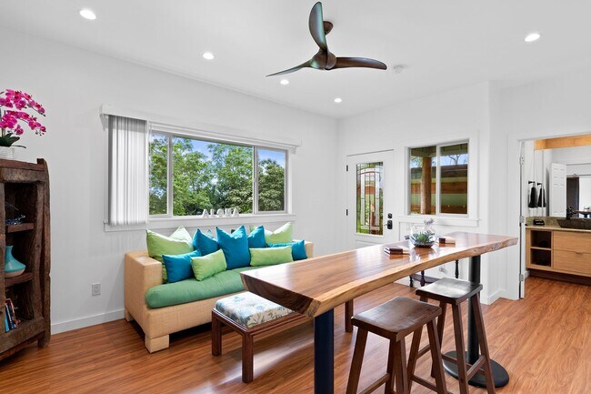Building Photo - Secluded 1BD/1BA Cottage with Ocean Views