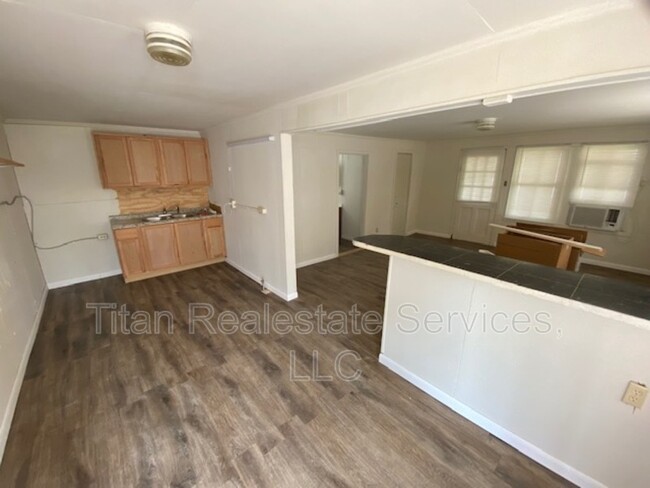 Building Photo - 2719 Cameron St