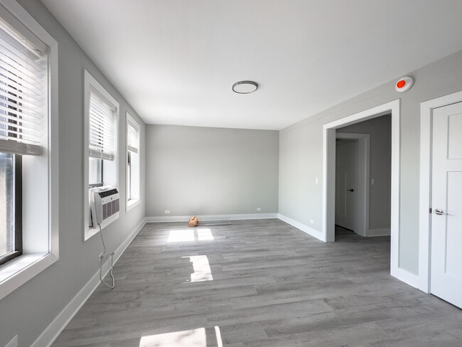 Building Photo - 378 Hazel Ave