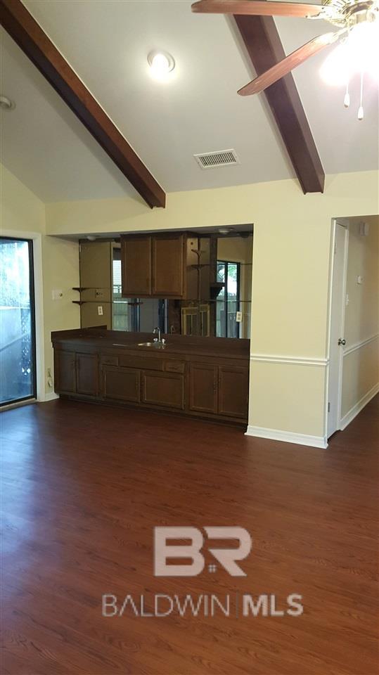 Building Photo - 112 Wildwood Dr