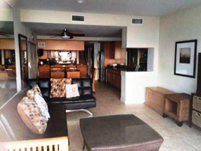 Building Photo - Beach front big duplex. Gustavo Lopez AMSI