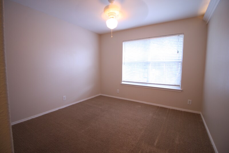 Building Photo - 369 Tanager Dr