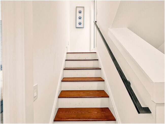 Building Photo - 1115 Germantown Ave