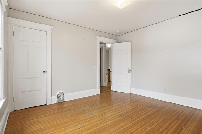 Building Photo - 98 Barrington St