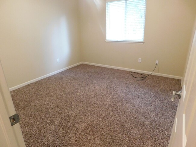 Building Photo - 3 Bed/2 Bath in Pearpark