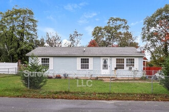 Building Photo - 408 Rosewood Ave