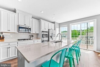 Building Photo - 43871 Eucalyptus Way