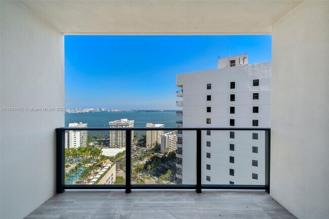 Building Photo - 1451 Brickell Ave