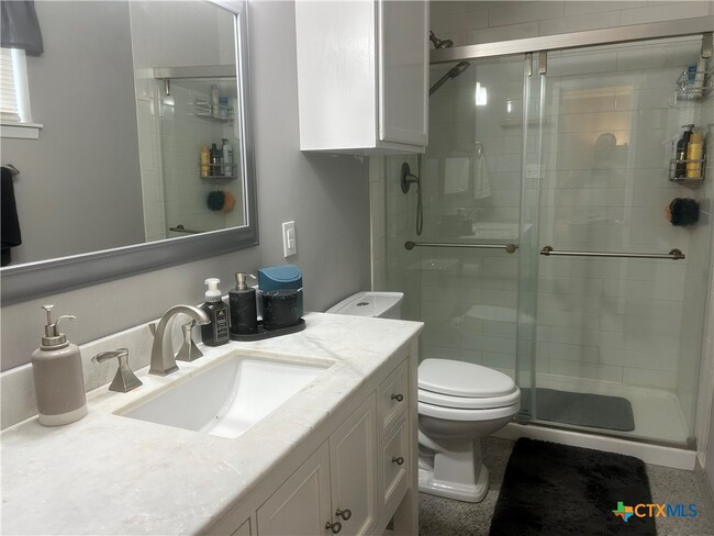 Building Photo - 5310 Lakeaire Blvd