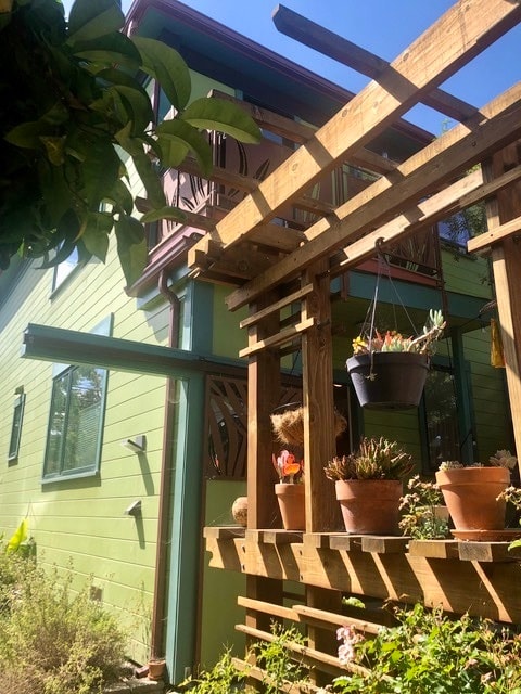 Building Photo - 3918 Webster St