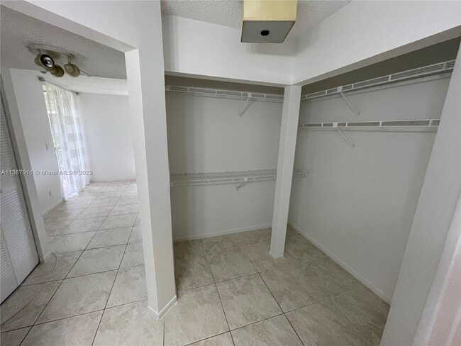 Building Photo - 10451 W Broward Blvd