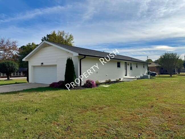 Building Photo - 7339 Brookside Dr