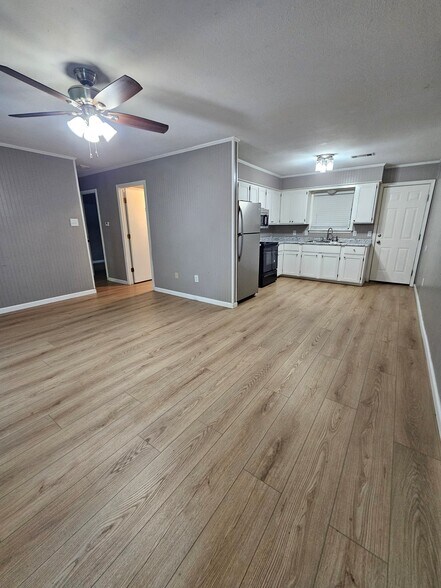 Building Photo - 24 Linder Rd