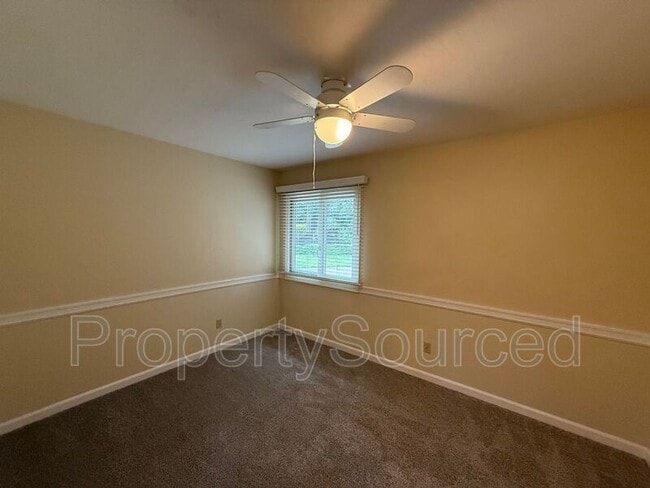 Building Photo - 1550 Naples Ct