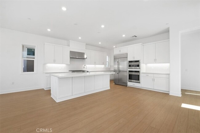 Building Photo - 125 Seep