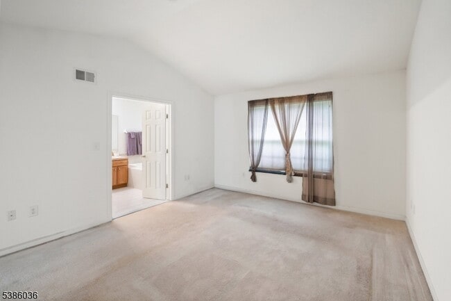 Building Photo - 144 Jackson Ave