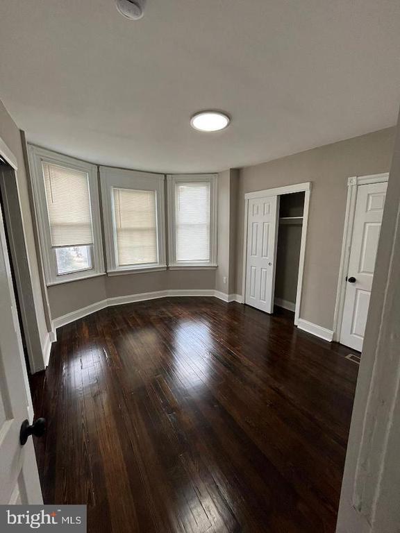 Building Photo - 2314 S 66th St