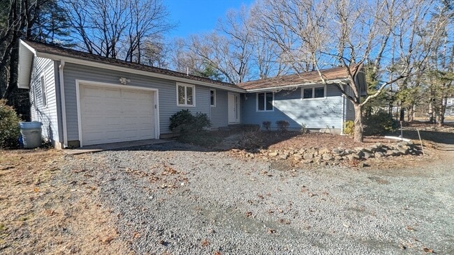 Building Photo - 10 Sherwood Ave